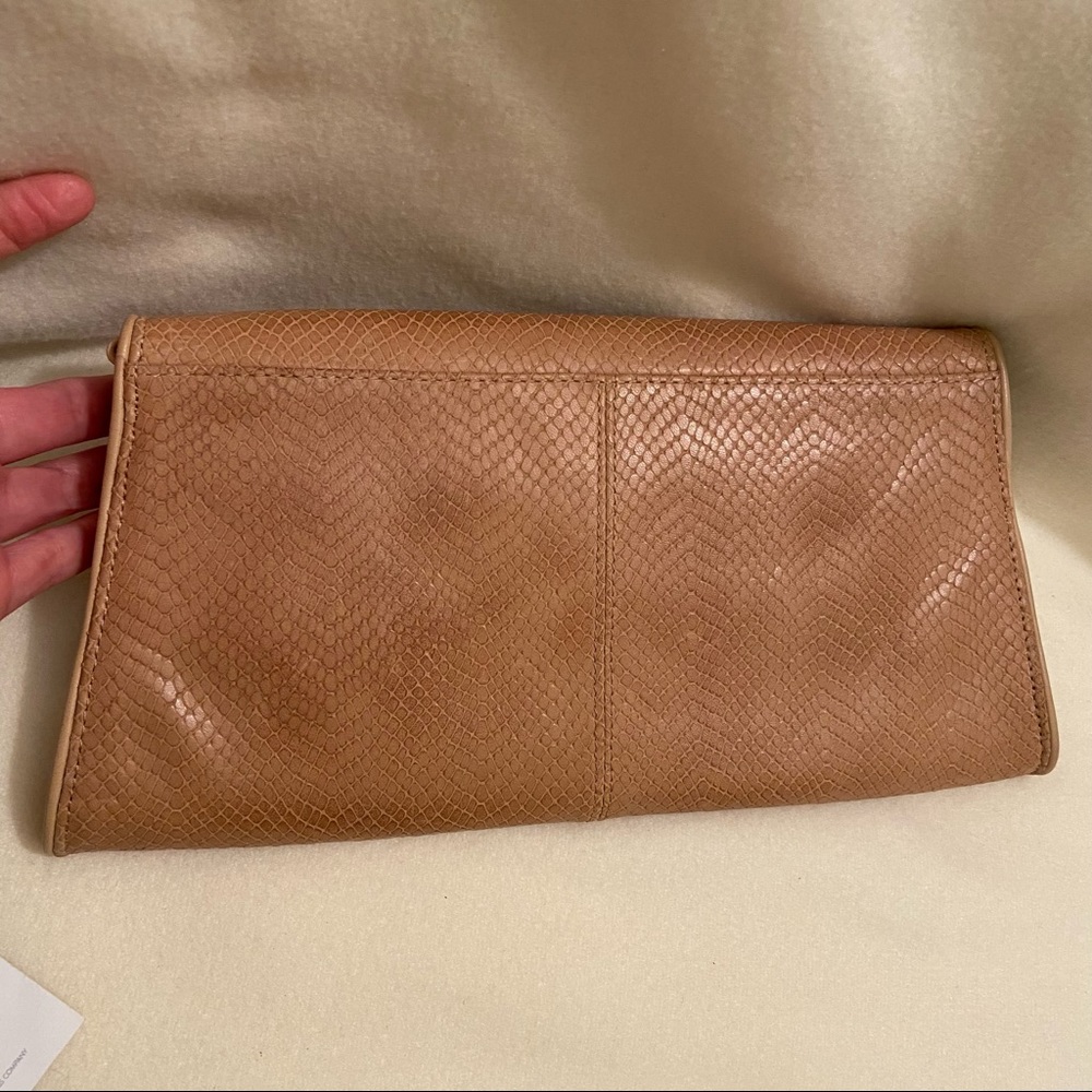 ✨EUC BCBGMAXAZRIA Clutch Bag - Picture 2 of 4